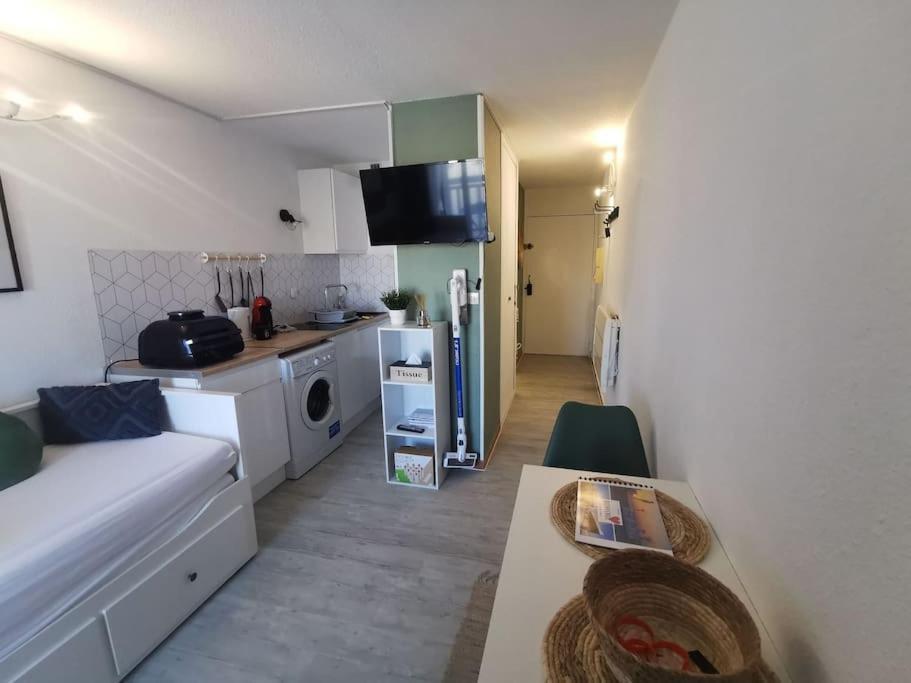 Superbe Renove Avec Piscine Et Vue Marina Apartment